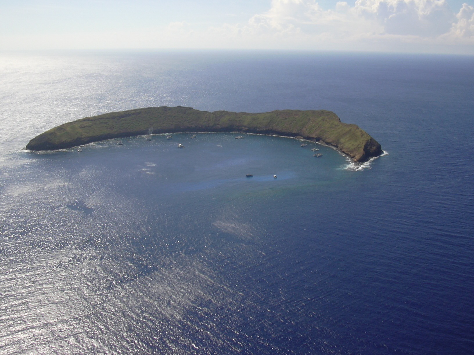 het onbewoonde Molokini Island | Molokini